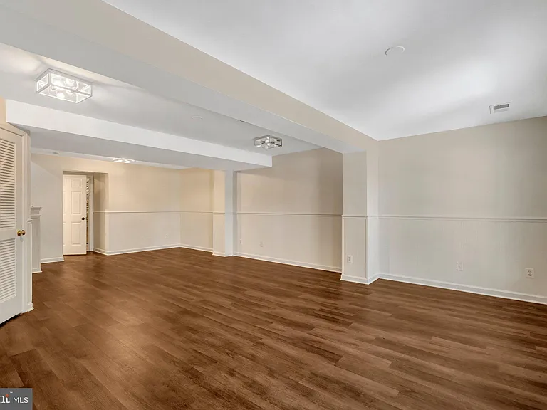 7057 Sauvage Ln — Photo 39