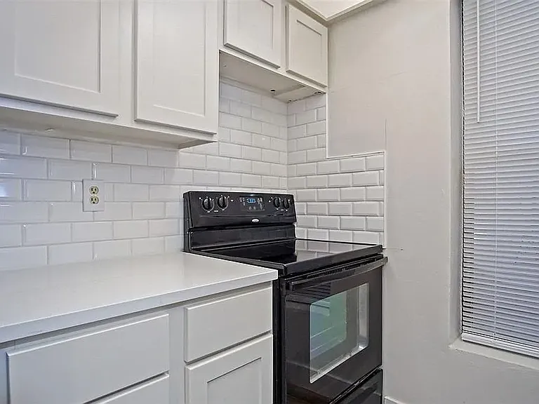 901 NW 7th St #103 — Photo 20