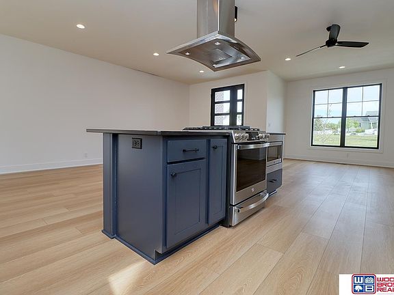 5th image of 721 Blue Sage Blvd