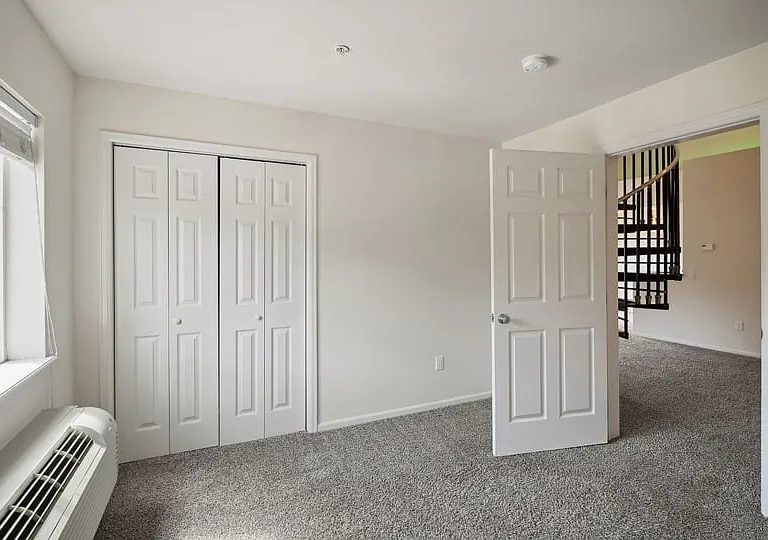 914 W Lake St — Photo 26