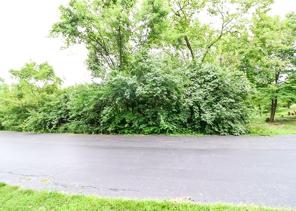 2nd image of W Kemper Rd