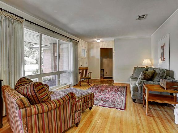 5th image of 4605 Creekbend Dr