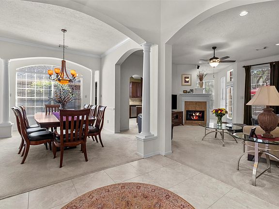 4th image of 123 Island Breeze Circle