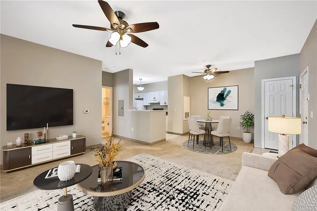 1 bed, 772 sqft, $1,900 — Photo 4