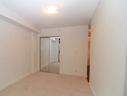 538 Smithe St #305 Photo 1