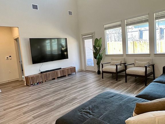 4th image of 14004 Lubeck Dr