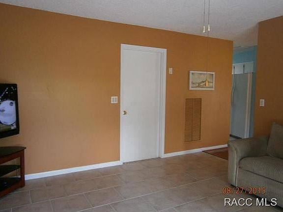 5th image of 2424 W Gardenia Dr