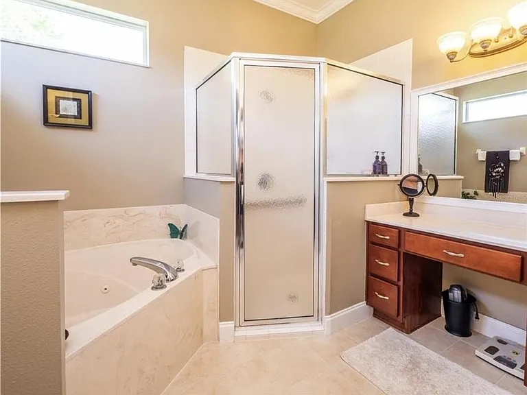 4541 NW 76th Ct — Photo 14