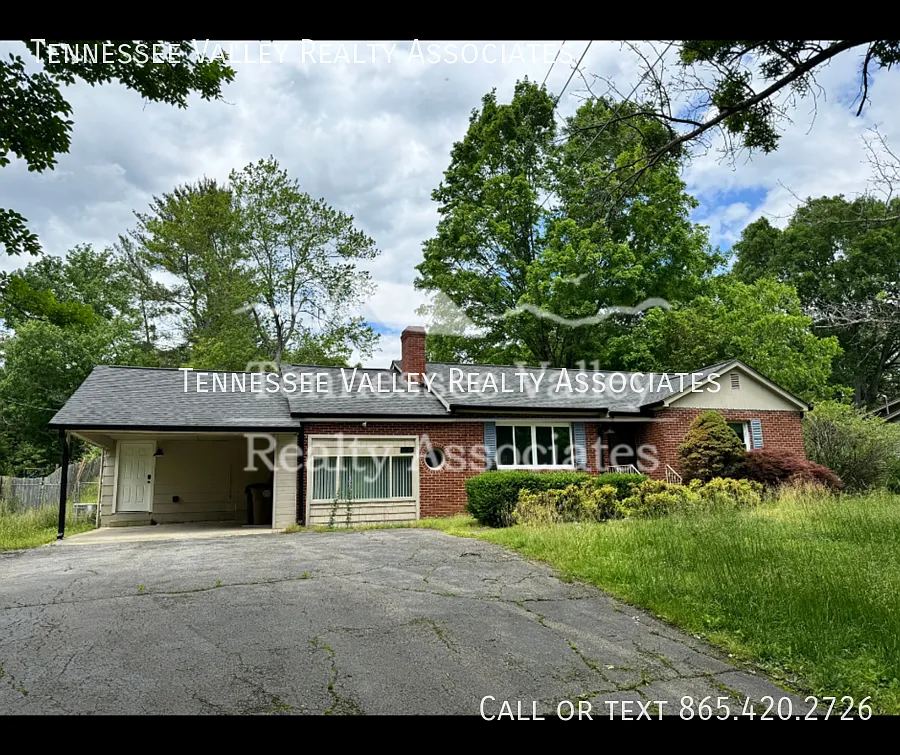 Coming Soon, home in Fountain City convenient to Tazewell Pike and Downtown Knoxville — Photo 1