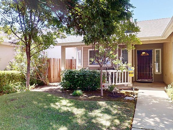 2nd image of 5829 W El Paso Ave