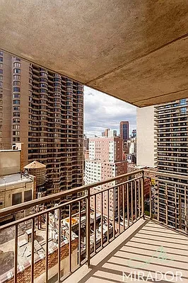 Rented by Mirador Real Estate | media 18