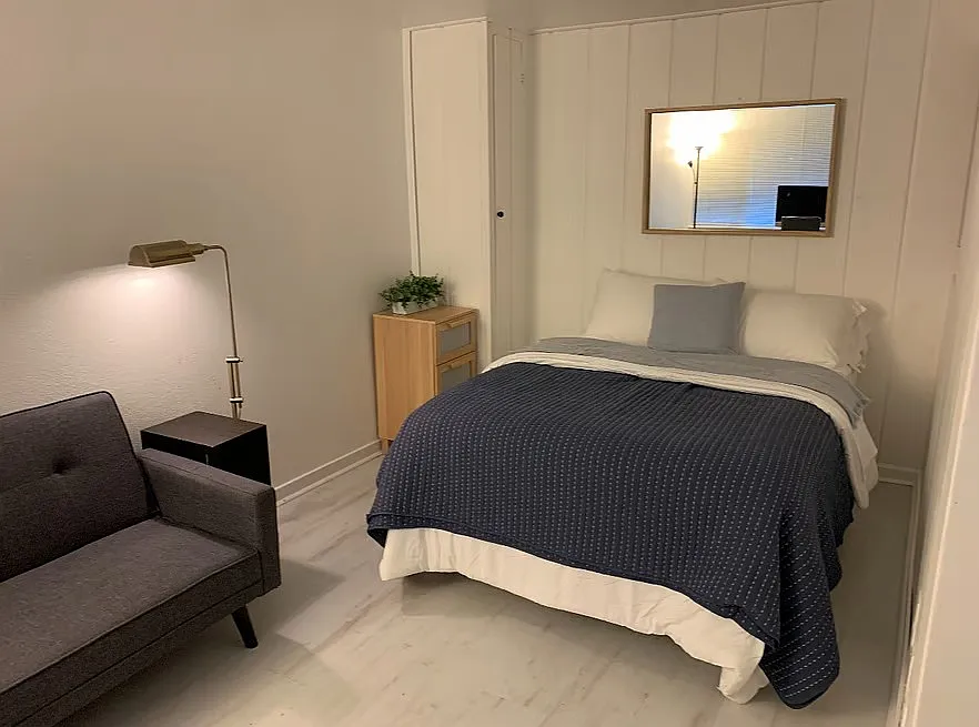 Quad-plex in Dunsmuir with W/S/G/E included! — Photo 2