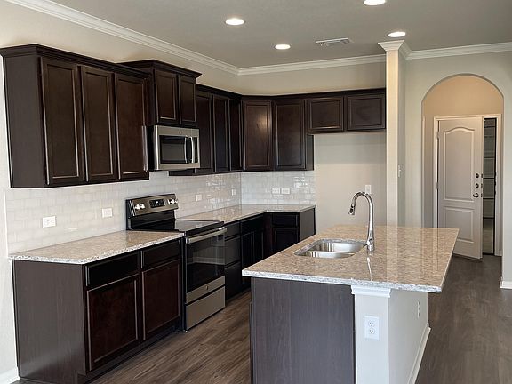 3rd image of 7303 Rosado Dr