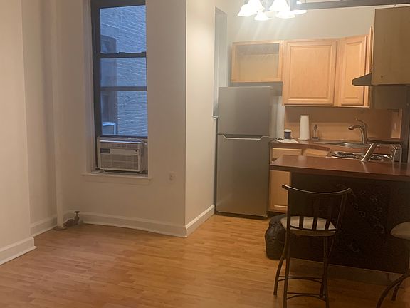 2nd image of 350 W 56th St APT 3B