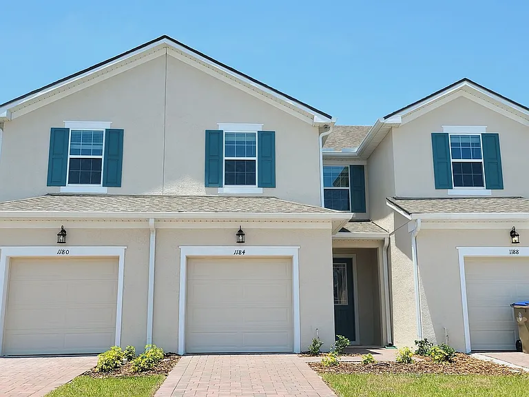 1184 Lakeshore Breeze Pl — Photo 1