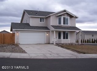 302 Madison Ct, Moxee, WA 98936