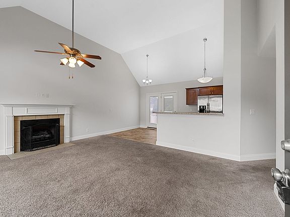 4th image of 1383 Whitt Ln