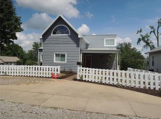 714 N Locust St, Greenville, IL