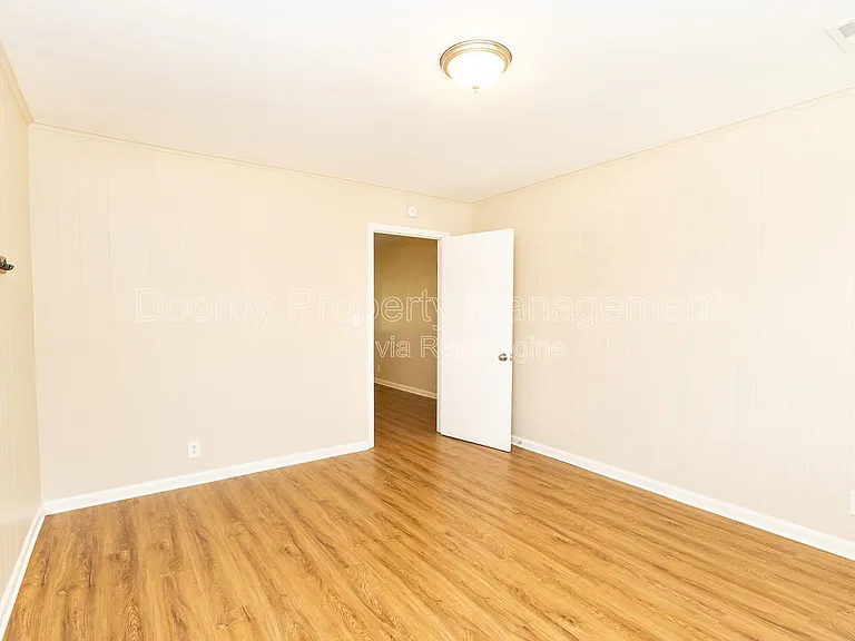 207 Memorial Dr #3 — Photo 9