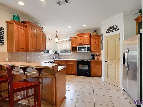 4th image of 16317 Natalie Ln