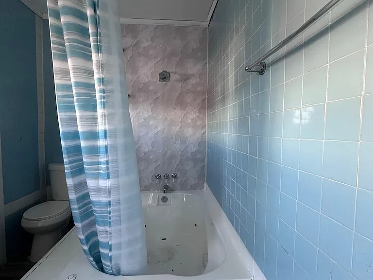 526 W Porter St — Photo 16