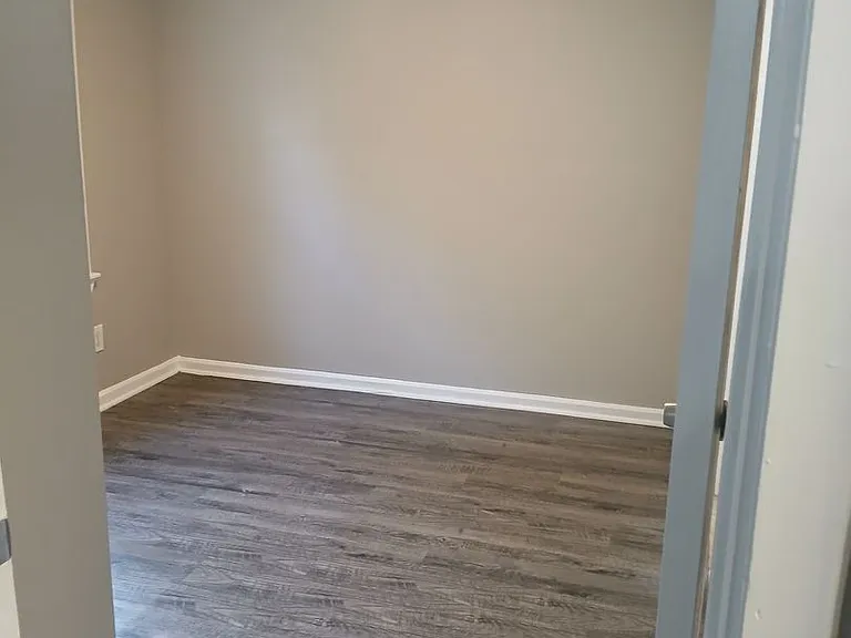 8828 N. Main — Photo 17