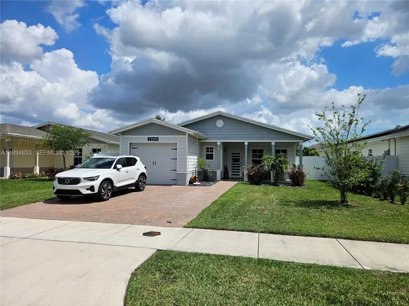 22155 Miami Ave, Miami, FL 33170