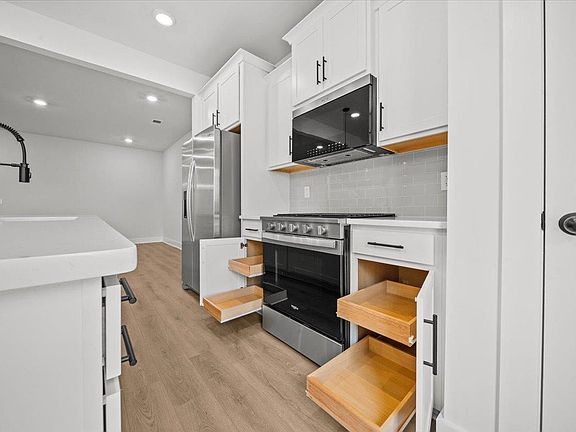 4th image of 518 W Norvell Ct