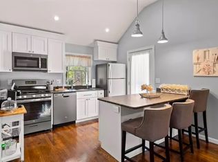 72 W Main St #B, Merrimac, MA 01860