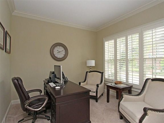3rd image of 704 Park Manor Dr SE