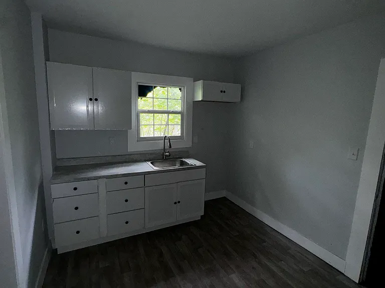 1009 Ellsworth Pl — Photo 7