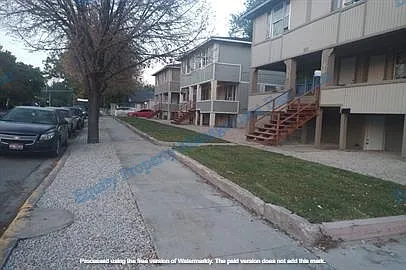 809 E Clark St — Photo 8