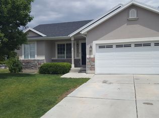 1952 N Vineyard Pl, Saratoga Springs, UT 84045