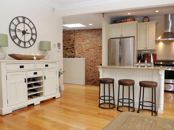 20 Mystic St #3, Charlestown, MA 02129