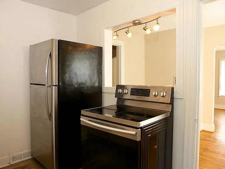 2214 Walker Ave — Photo 4