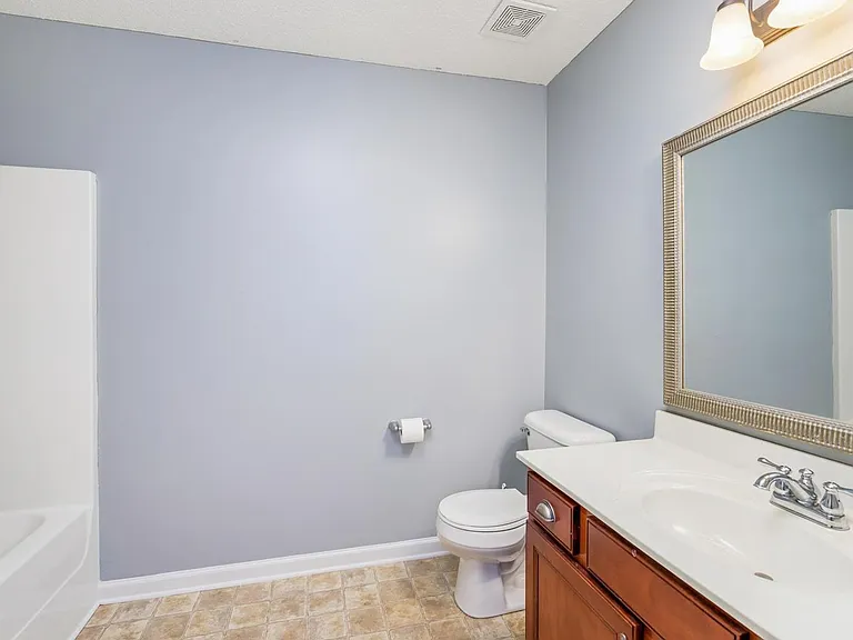2267 Yeager Dr — Photo 4
