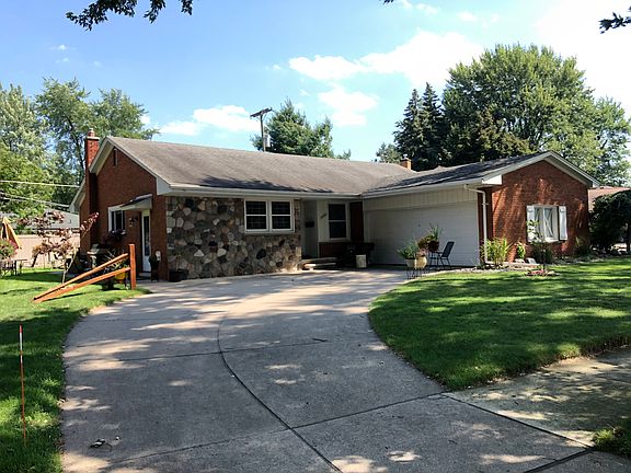 2nd image of 6100 Hubbell St