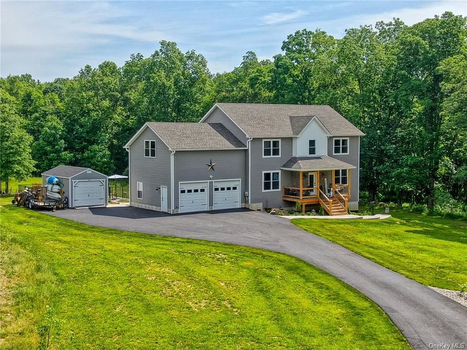 1st image of 26 Woodside Ct