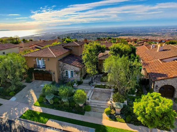 31 Overlook Dr, Newport Coast, CA 92657