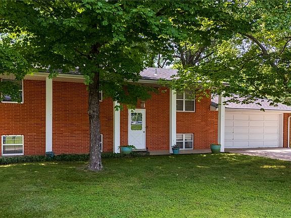 3rd image of 1131 Kimbel Ln