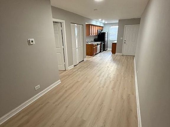 4th image of 6442 N Hamilton Ave