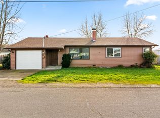 469 NE Sterling Dr, Roseburg, OR 97470