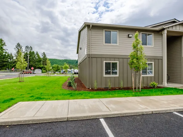 Santiam Gateway Apartments, 1200 38th Ave #A101, Sweet Home, OR 97386