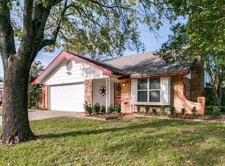 3313 S Sage Ct, Bedford, TX 76021