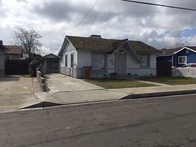 303 Harding Ave