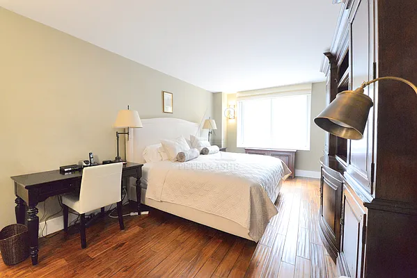 Sold by Peter Ashe | media 9