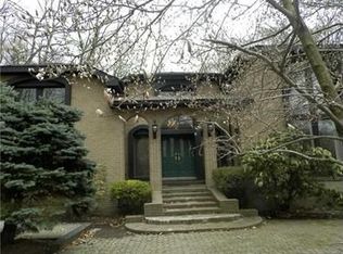 109 Rockwood Dr, Pittsburgh, PA 15238