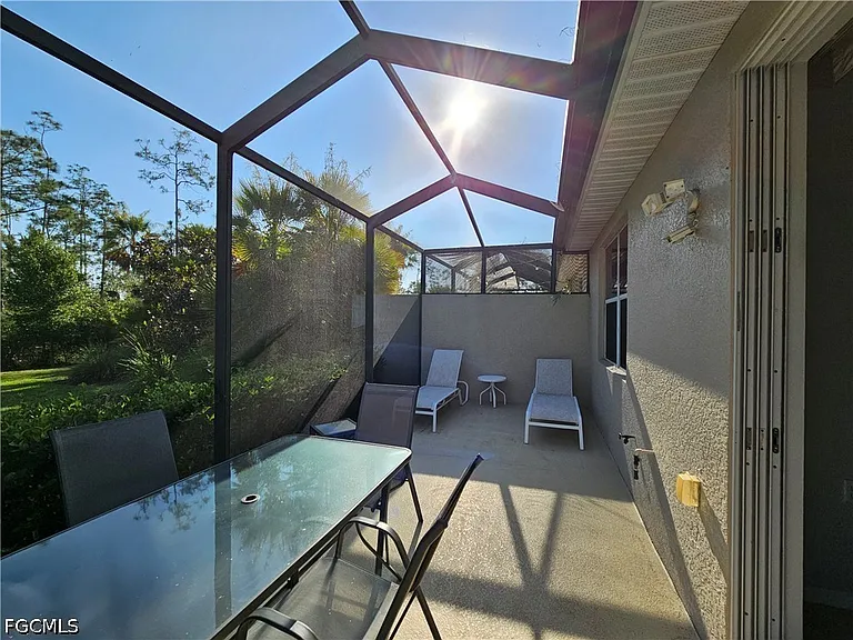 9209 Aviano Dr — Photo 4