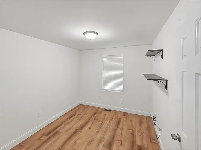 49 Huber Ave — Photo 17
