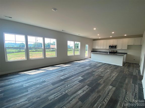 3rd image of 144 Salem Springs Ln #6